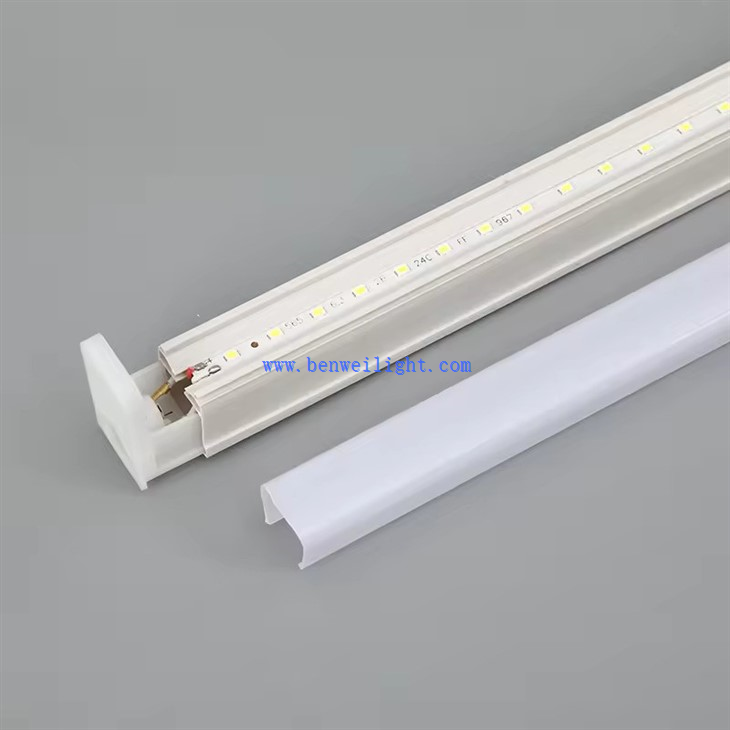 T5 Linkable Integrated LED Tube Light fixture with switch 2